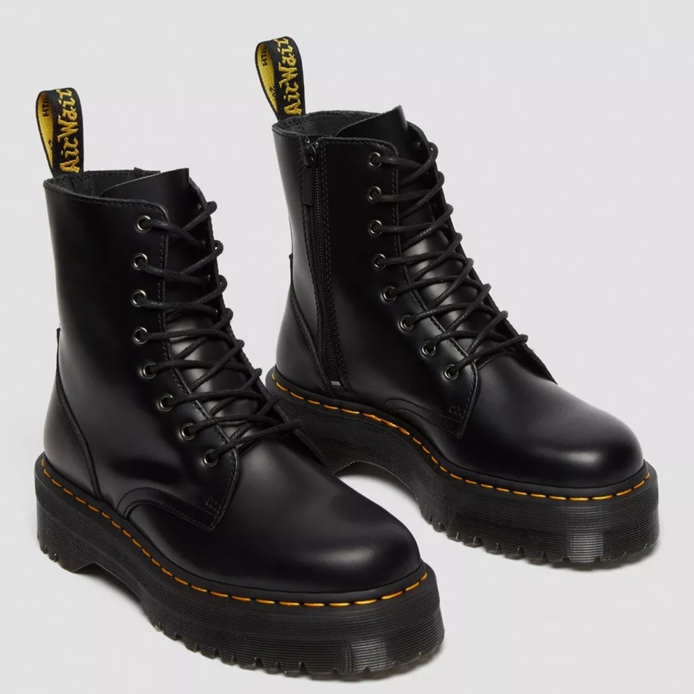 Like New Dr. Marten’s Jadon Platform Boots- 7